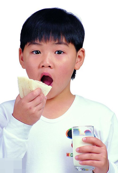 ������ͯ�ʺ���ʲô���� ���ȿɰ���С�к��̷�ͼƬ