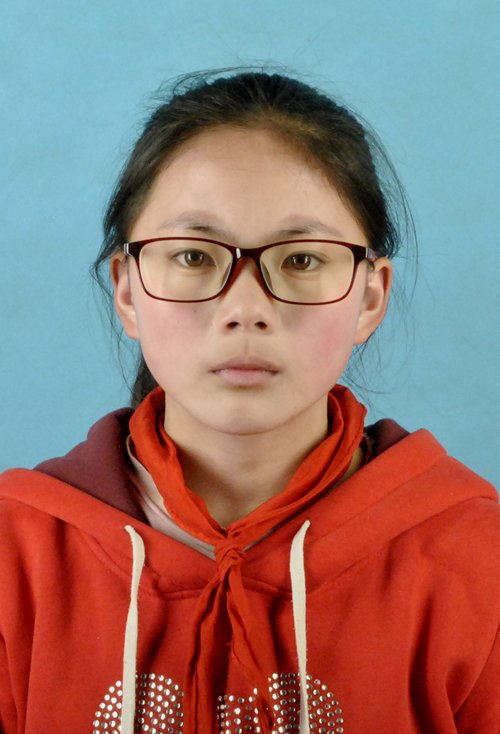 ���꼶Ůѧ����ͷ���ÿ� ����С��Ů��У԰����