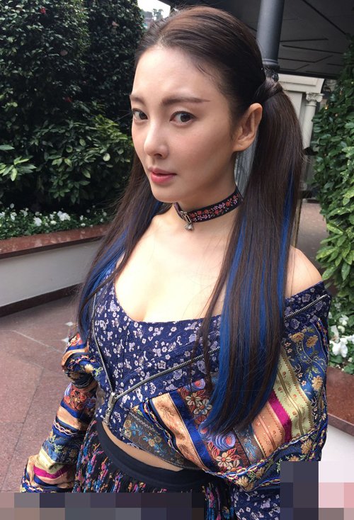 ���Ŵ�Ů����˫���ӷ��� 2020����ʱ�е�����ͼƬ