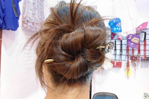 Ů����ͷ���̷�������ô�� �����̳��ŵ����ķ���