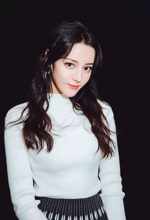 ��Ȼ���Ե�΢��ͷ������ Ů����Ѿ�������ͼƬ