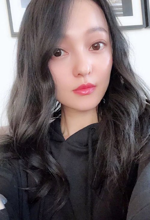 ��Ȼ���Ե�΢��ͷ������ Ů����Ѿ�������ͼƬ