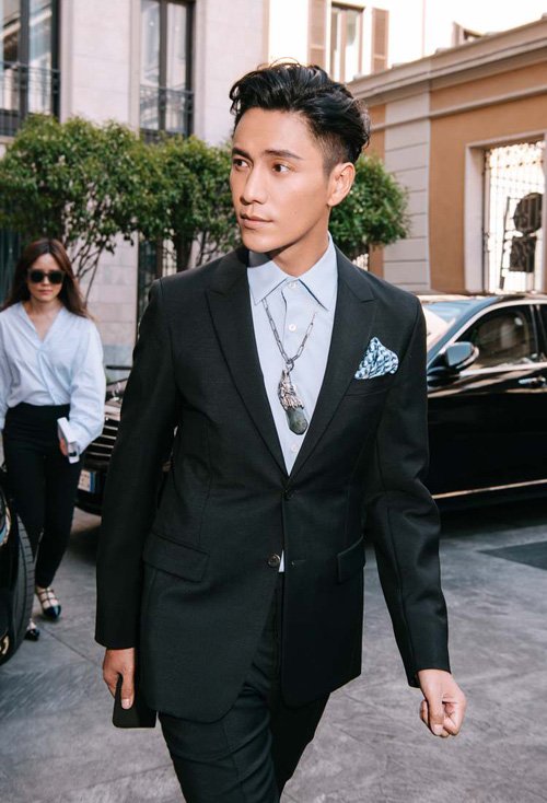 ��������ĺ���ͷ���� ����ʱ�ڵĺ���ͷ����