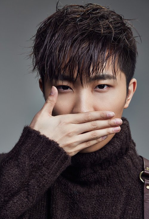 ��ʿ�򵥴󷽶�ͷ������ ��ÿ��������̷�����