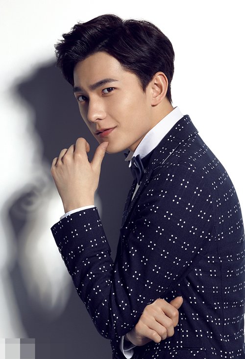 ��������˧���ͷ������ 2020����ʿ˧���̷�չʾ